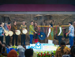 Bangun Ekosistem UMKM, Kementerian BUMN Gelar PaDi UMKM Hybrid Expo & Conference 2024