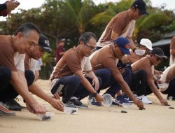 Finnet Perkuat Komitmen ESG Lewat Pelepasan Tukik di Pantai Nusa Dua Bali