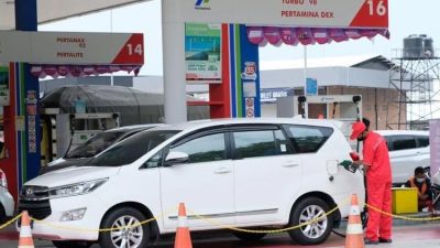 Bahlil: Jangan Ada Lagi Mobil Mewah Pakai Barang Subsidi