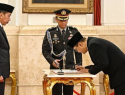 Jokowi Lantik Mensos, Pengamat: Tidak Efektif, Tidak Efisien Secara Kinerja dan Boros Anggaran