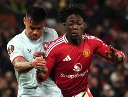 Mees Hilgers Tampil Full Time, MU Diimbangi Twente