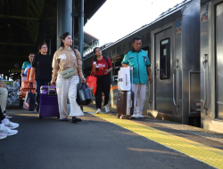 KAI: Penjualan Tiket KA Nataru Tembus 1,75 Juta
