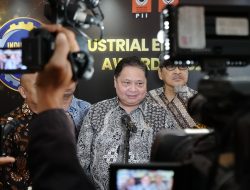 PR Masih Banyak, Menko Airlangga Minta Para Insinyur Jangan Ada yang Pensiun