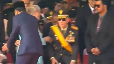 Penjelasan Istana Soal Video Viral Jokowi Tak Salami Mantan Wapres ke-6 RI, Try Sutrisno