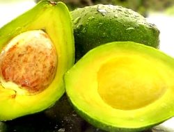 Konsumsi Alpukat Secara Rutin Membantu Menurunkan Risiko Diabetes Tipe 2