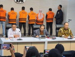 6 Tersangka Kasus Suap Proyek Pemprov Kalsel Dibui, Gubernur Kalsel Kemana?