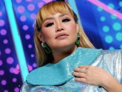 Cerai Empat Kali, Pinkan Mambo Menjanda Lagi