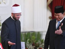 Prabowo Terima Kunjungan Utusan Khusus PEA dan Mesir di Istana Merdeka