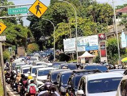 Kemenhub Wacanakan Bus Gratis untuk Atasi Kemacetan di Puncak Saat Libur Panjang