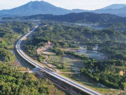 Dibanjir Pengguna, Uji Coba Terbatas Jalur Fungsional Tol Padang-Sicincin Kembali Dibuka