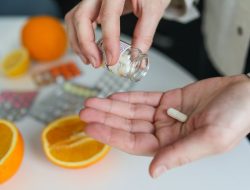 Supaya Kuat! Berikut 7 Vitamin Daya Tahan Tubuh Hadapi Musim Hujan