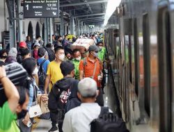 Kemenhub Siapkan 2.320 Kapasitas Layanan Kereta Api Untuk Angkutan Motor Gratis Selama Libur Nataru 2024