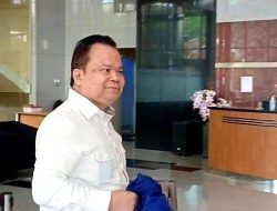 KPK Cecar Ronny Sompie Terkait Perlintasan Harun Masiku