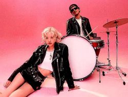 Lagu APT Rose BLACKPINK dan Bruno Mars Masih Bertahan di 5 Besar Billborad Hot 100