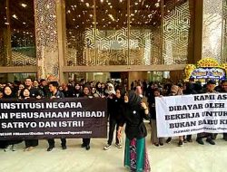 Menteri Satryo Didemo Anak Buahnya, Ini Pangkal Perkara Aksi Senin Hitam ASN Kemendikti Saintek
