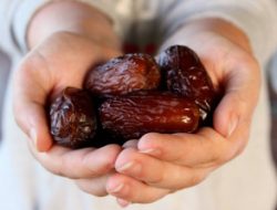 9 Makanan Sehat yang Akan Tren di 2025, Kurma Sebagai Pengganti Gula Semakin Populer