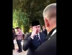 Istana Bantah Seskab Teddy Hormat ke Aguan