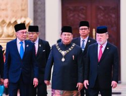 Presiden Prabowo Subianto Dianugerahi Tanda Kehormatan Darjah Kerabat Johor di Malaysia