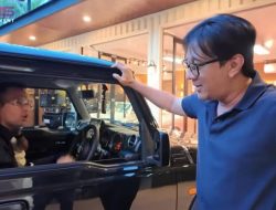 Pamer Mobil Baru! Raffi Ahmad Dikawal Patwal ke Rumah Andre Taulany, Netizen Dibuat Geram