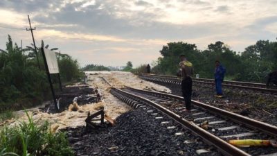 Jangan Khawatir, PT KAI Kembalikan 100 Persen Tiket Pelanggang Terdampak Banjir Grobogan