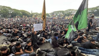 Demo Indonesia Gelap di Malang: Pendidikan Mestinya Jadi Prioritas Utama, Bukan MBG!