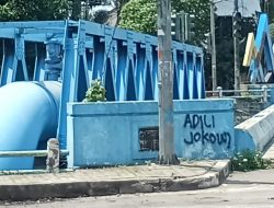 Coretan ‘Adili Jokowi’ Merebak Ke Tangerang, Pengamat: Isu Happening