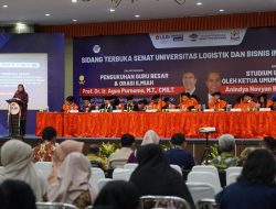 ULBI Kukuhkan Agus Purnomo sebagai Guru Besar Bidang Manajemen Rantai Pasok