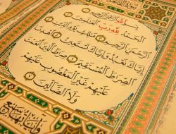 Keutamaan Surat Al-Fatihah: Arab, Latin, dan Terjemahannya