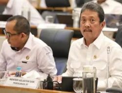 Bukan Perusahaan, Menteri Trenggono: Pemasang Pagar Laut Tangerang Dijatuhi Sanksi Administrasi Rp48 Miliar