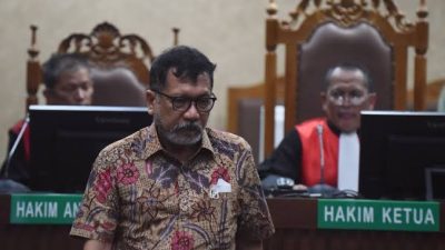 Mengerti Dakwaan Suap dan Gratifikasi, Hakim Harus Tolak Keberatan Zarof Ricar