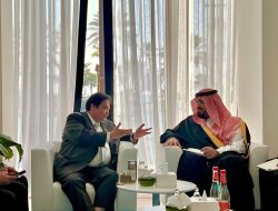 Bahas Perdagangan dan Investasi Bidang Energi, Menko Airlangga Bertemu Menteri Ekonomi dan Perencanaan Kerajaan Arab Saudi