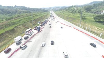 One Way Lokal Mulai Diberlakukan di Tol Semarang Hingga Bawen