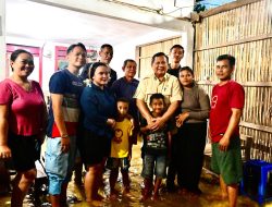 Presiden Prabowo Beri Semangat Kepada Warga Terdampak Banjir di Bekasi