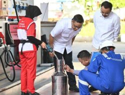 Gandeng Lembaga Independen, Dirut Pertamina Cek Langsung Kualitas BBM di SPBU