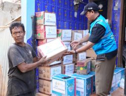PLN EPI Peduli Banjir, Terjun Langsung Bantu Warga Terdampak di Pejaten Timur