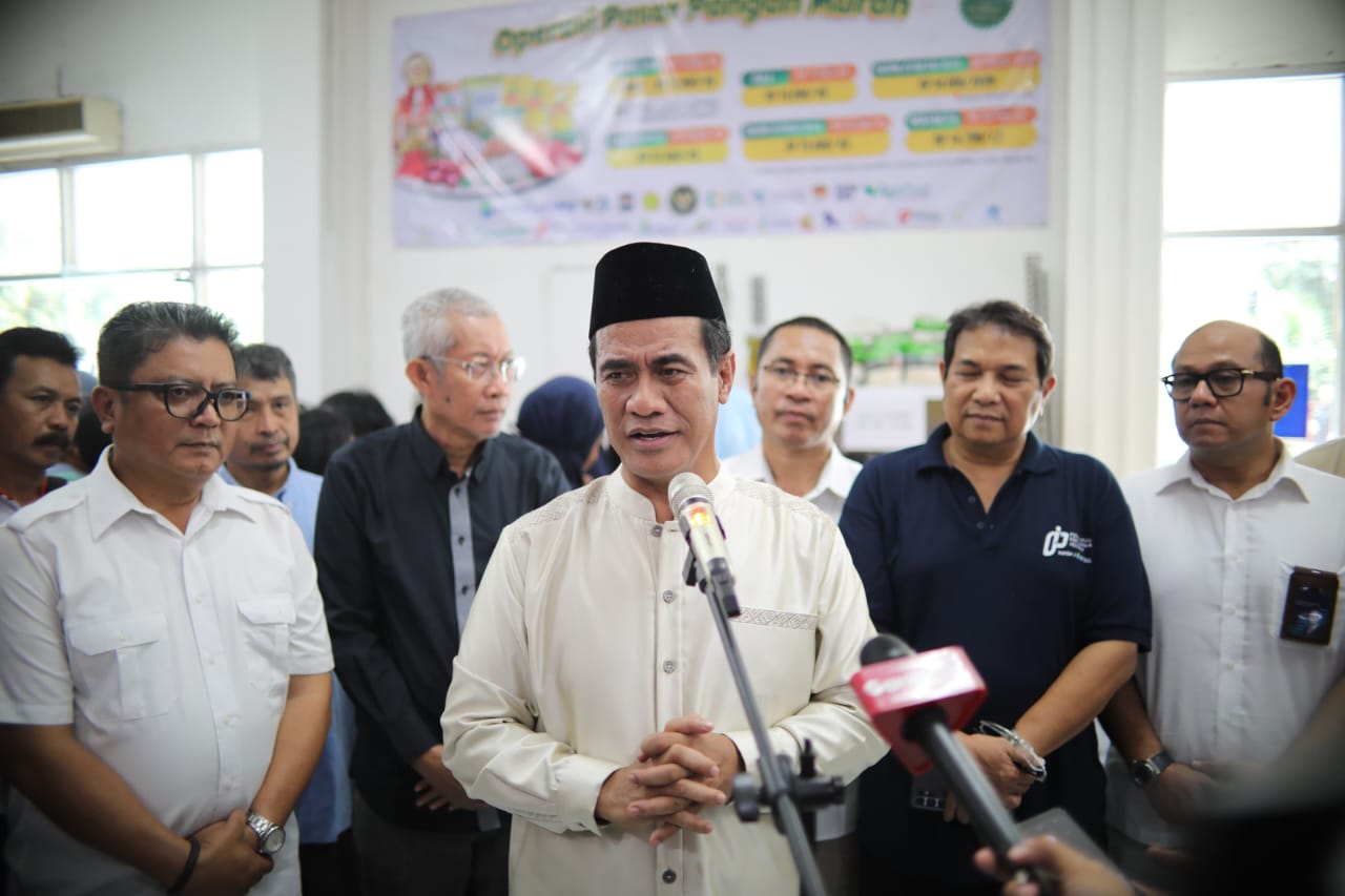 Menteri Pertanian Sidak OP Pangan Murah di Kantor Pos Jaktim