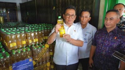 Respons Video Viral MinyaKita Kemasan 1 Liter Tapi Isi 750 Mililiter, Ini Kata Mendag Budi