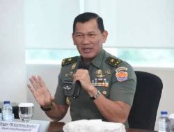 TNI Evakuasi Guru dan Tenaga Kesehatan yang Dianiaya OPM
