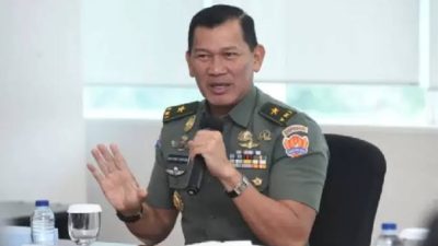 TNI Evakuasi Guru dan Tenaga Kesehatan yang Dianiaya OPM