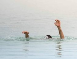Desak-desakan, Dua Pemudik yang Jatuh ke Laut Saat Naik ke Kapal Berhasil Diselamatkan