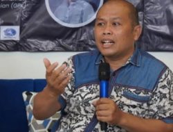 Pemerintah Antikritik Bisa Membuat Rakyat Bersatu Turun ke Jalan