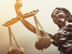 Demokrasi dan Supremasi Hukum