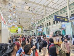 Stasiun Pasar Senen Dukung Program KLH Kurangi Sampah