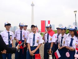 Cerita Antusiasme dari Monas, Pelajar dan Masyarakat Sambut Kedatangan Premier Li Qiang