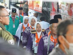 18 Kloter Mulai Masuk Asrama Haji, Jemaah Jakarta Terbang Perdana