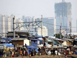 BPS Tanggapi Data Bank Dunia, Ungkap 60 Persen Penduduk Indonesia Tergolong Miskin