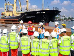 Petualangan Seru Anak SD di Pelabuhan Tanjung Priok, Belajar Ekspor Impor hingga Nonton Film Jumbo