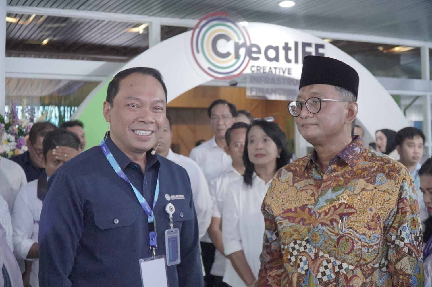 Direktur Utama PT Jasa Marga (Persero) Tbk. Rivan Achmad Purwantono (kiri) bersama Menteri Pekerjaan Umum (PU) Dody Hanggodo. (Foto : Jasa Marga)