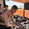 Polisi Dirikan Dapur Lapangan untuk Pengungsi Kebakaran Kapuk Muara