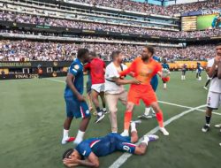 Melibatkan Luis Enrique dan Joao Pedro, Begini Ihwal Ricuh Usai Laga Chelsea vs PSG